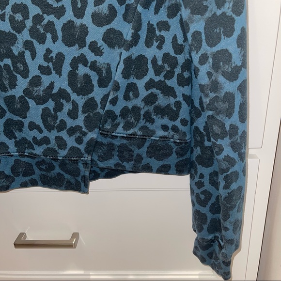 Pam & Gela Leopard Print Asymmetric Sweatshirt In Blue Leopard Print - Picture 6 of 6